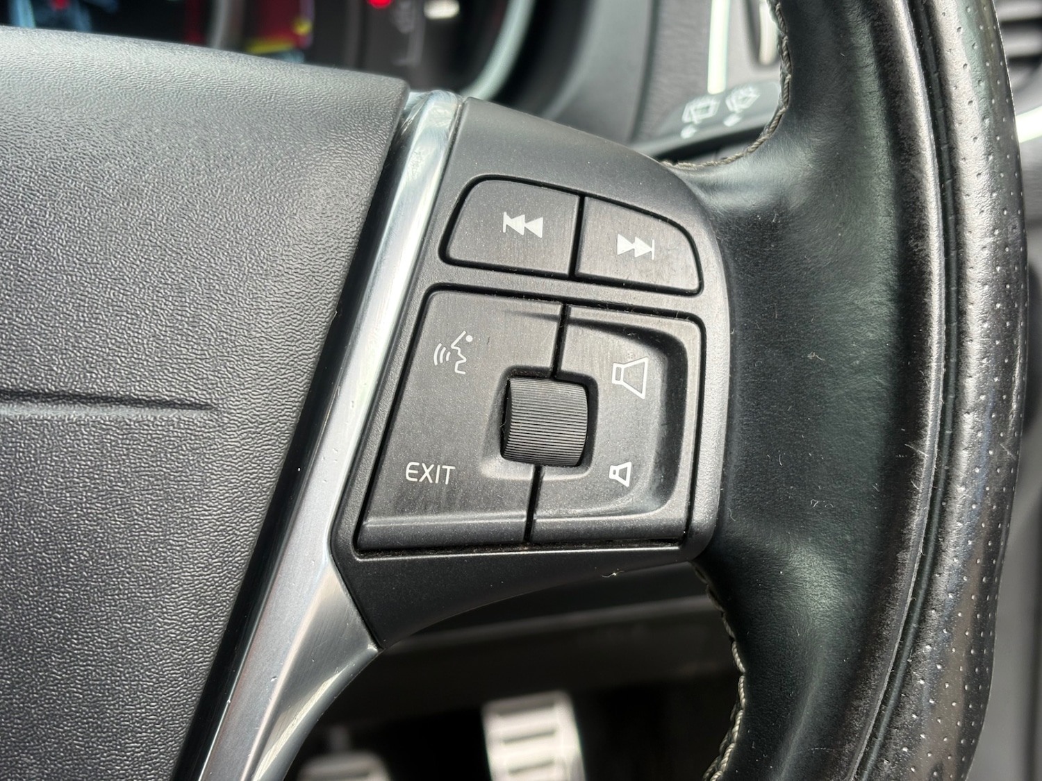 Used Volvo V40 2014 for sale - 78097596: Photo 17