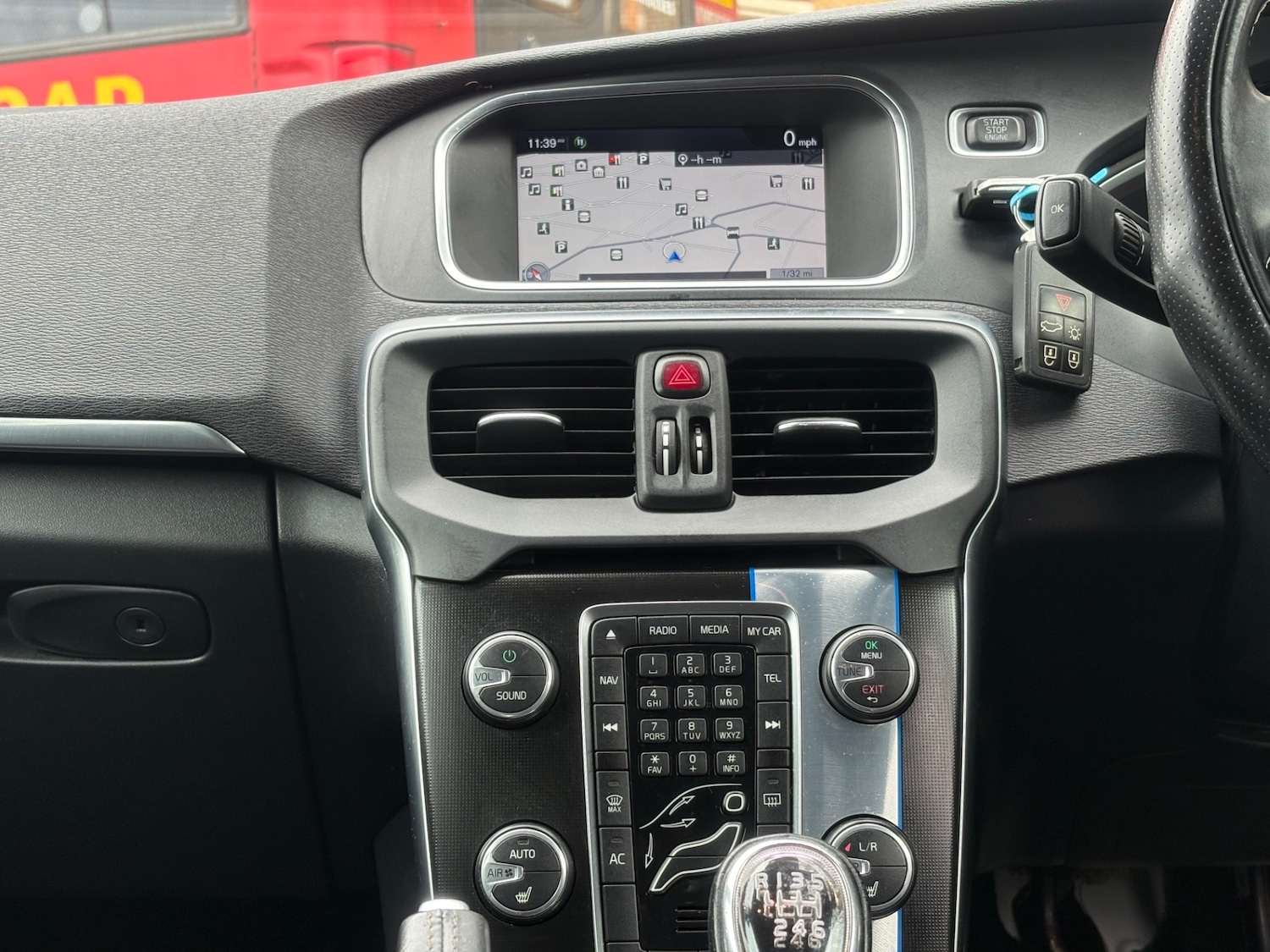 Used Volvo V40 2014 for sale - 78097596: Photo 24