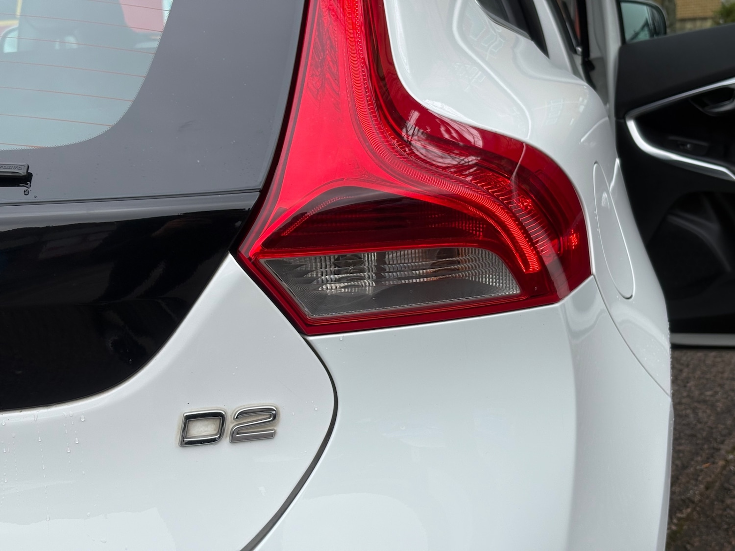 Used Volvo V40 2014 for sale - 78097596: Photo 8