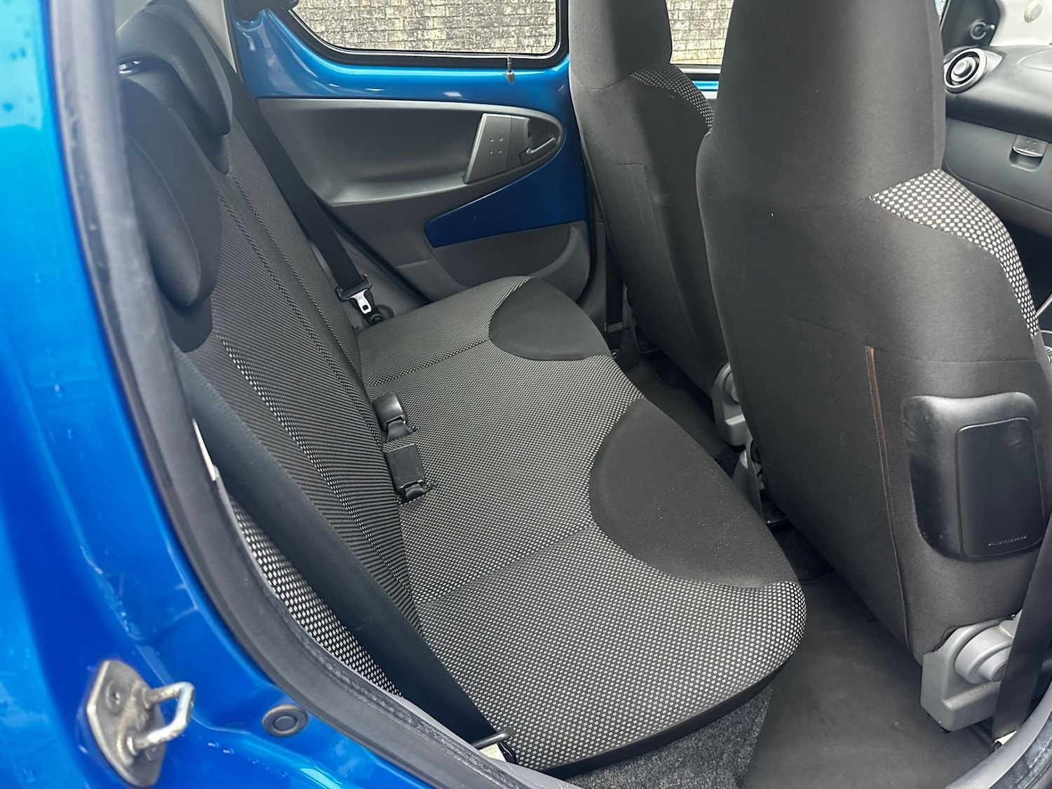 Used Toyota AYGO 2011 for sale - 77697800: Photo 8