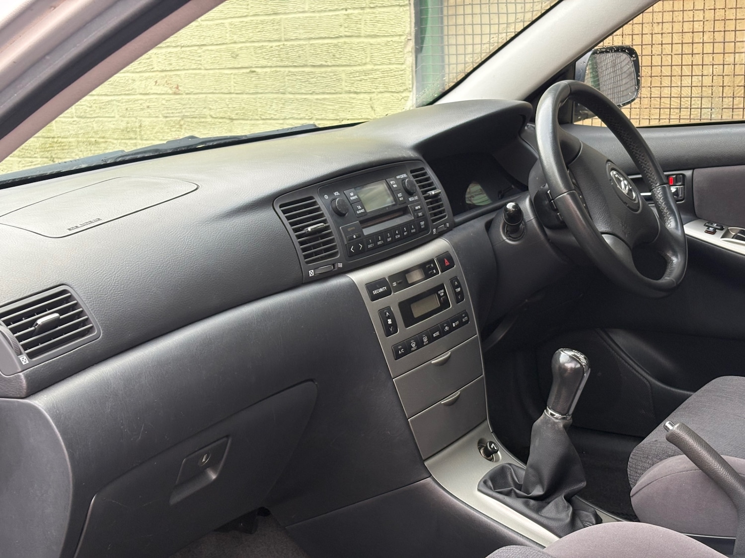 Used Toyota Corolla 2004 for sale - 76946086: Photo 11