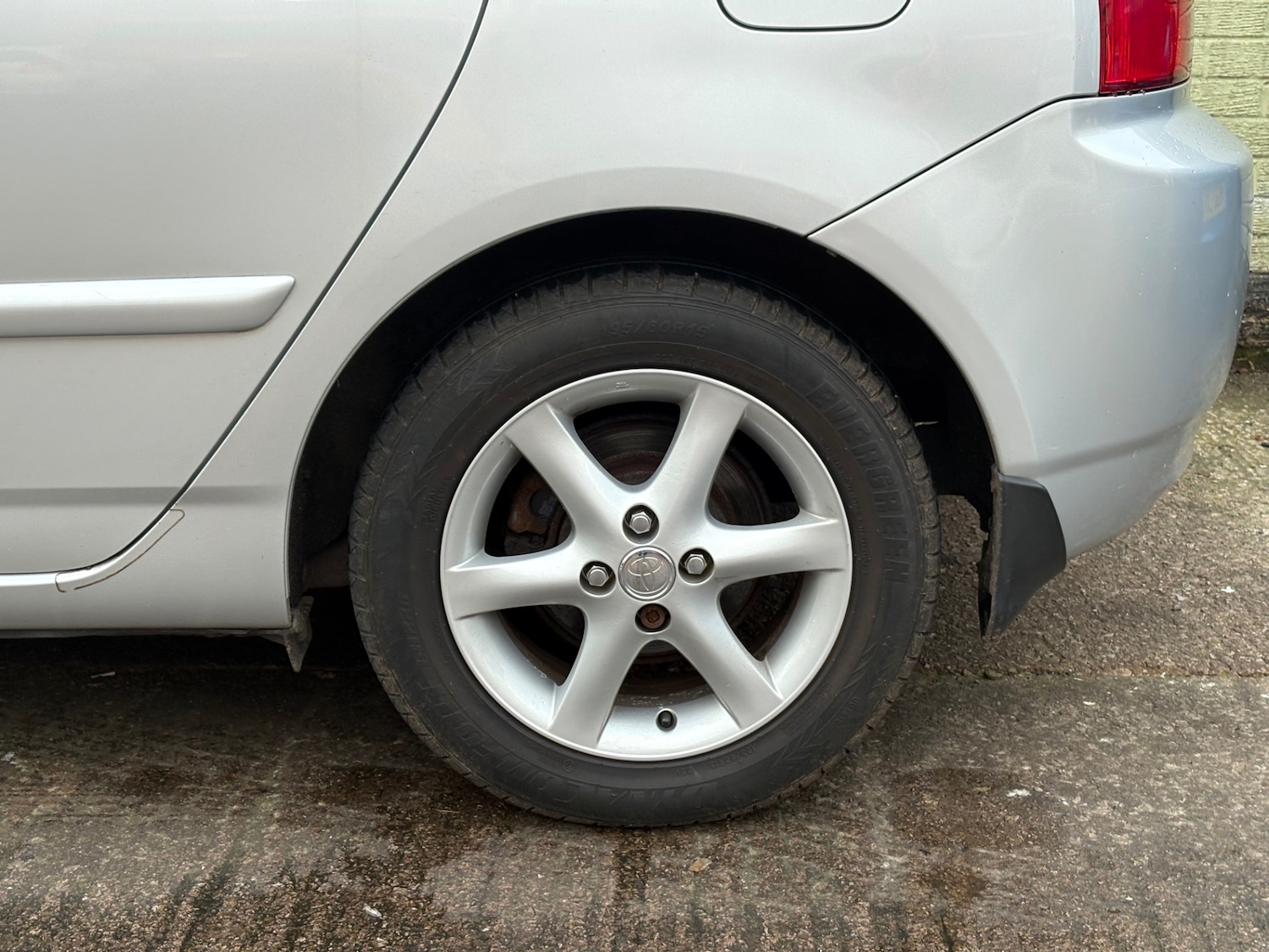 Used Toyota Corolla 2004 for sale - 76946086: Photo 15