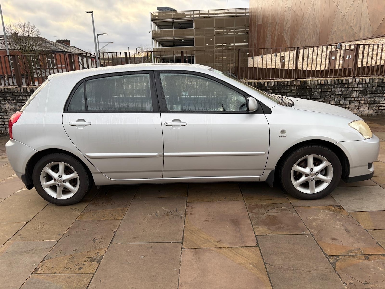 Used Toyota Corolla 2004 for sale - 76946086: Photo 2