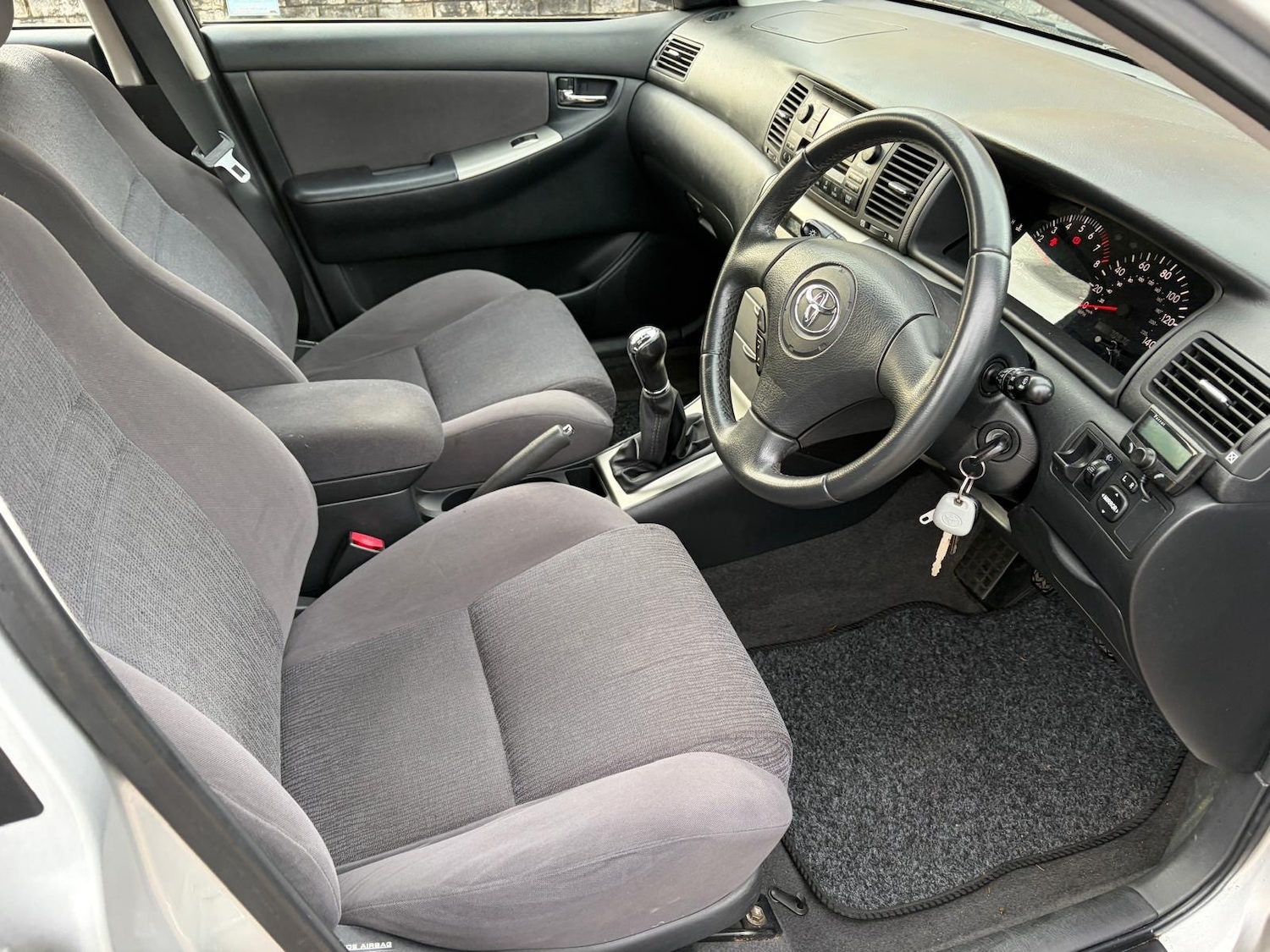 Used Toyota Corolla 2004 for sale - 76946086: Photo 8