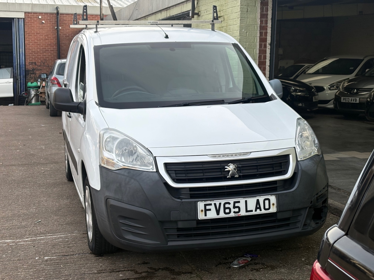 Used Peugeot Partner 2015 for sale - 77613615: Photo 2