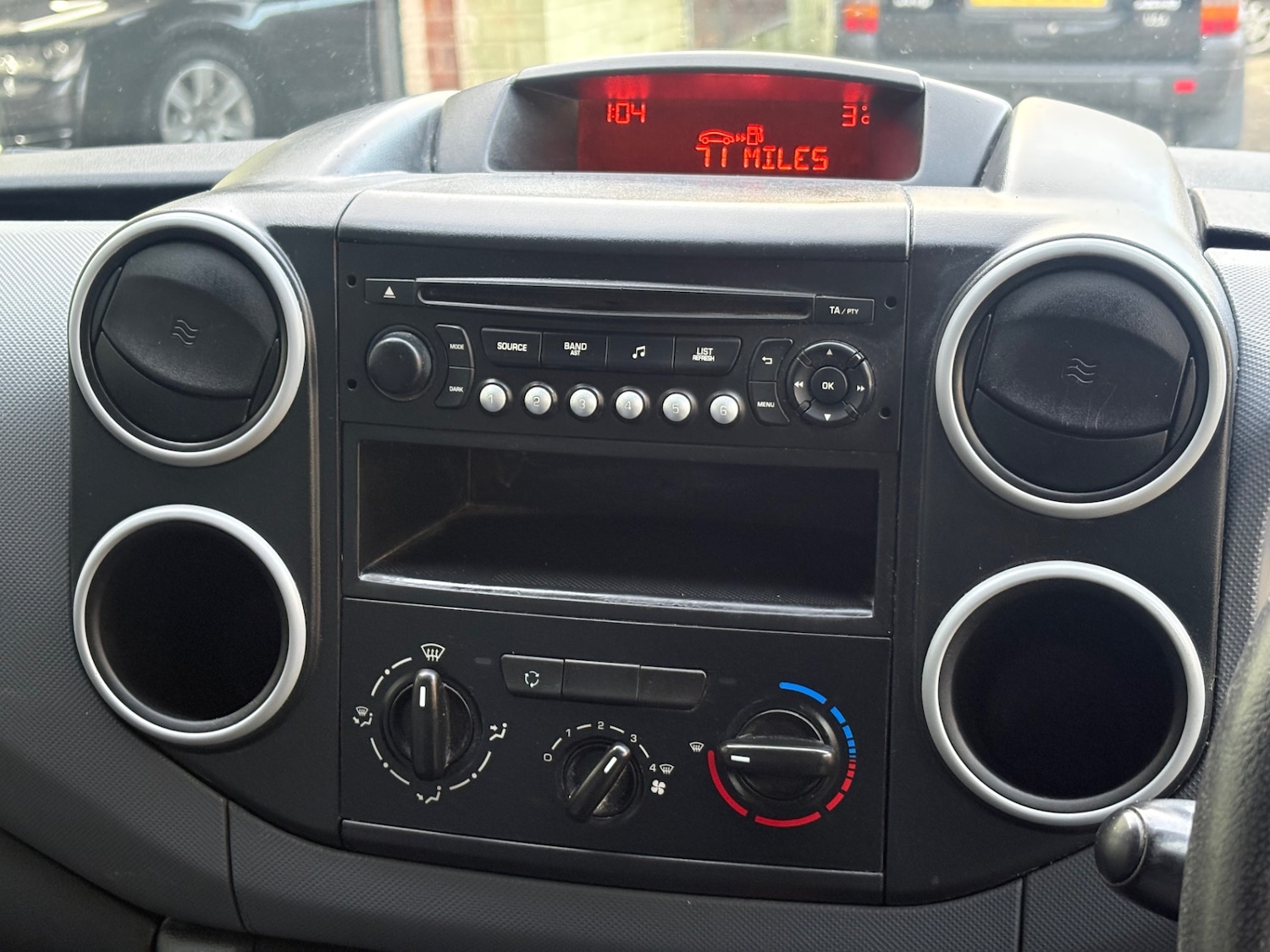 Used Peugeot Partner 2015 for sale - 77613615: Photo 8