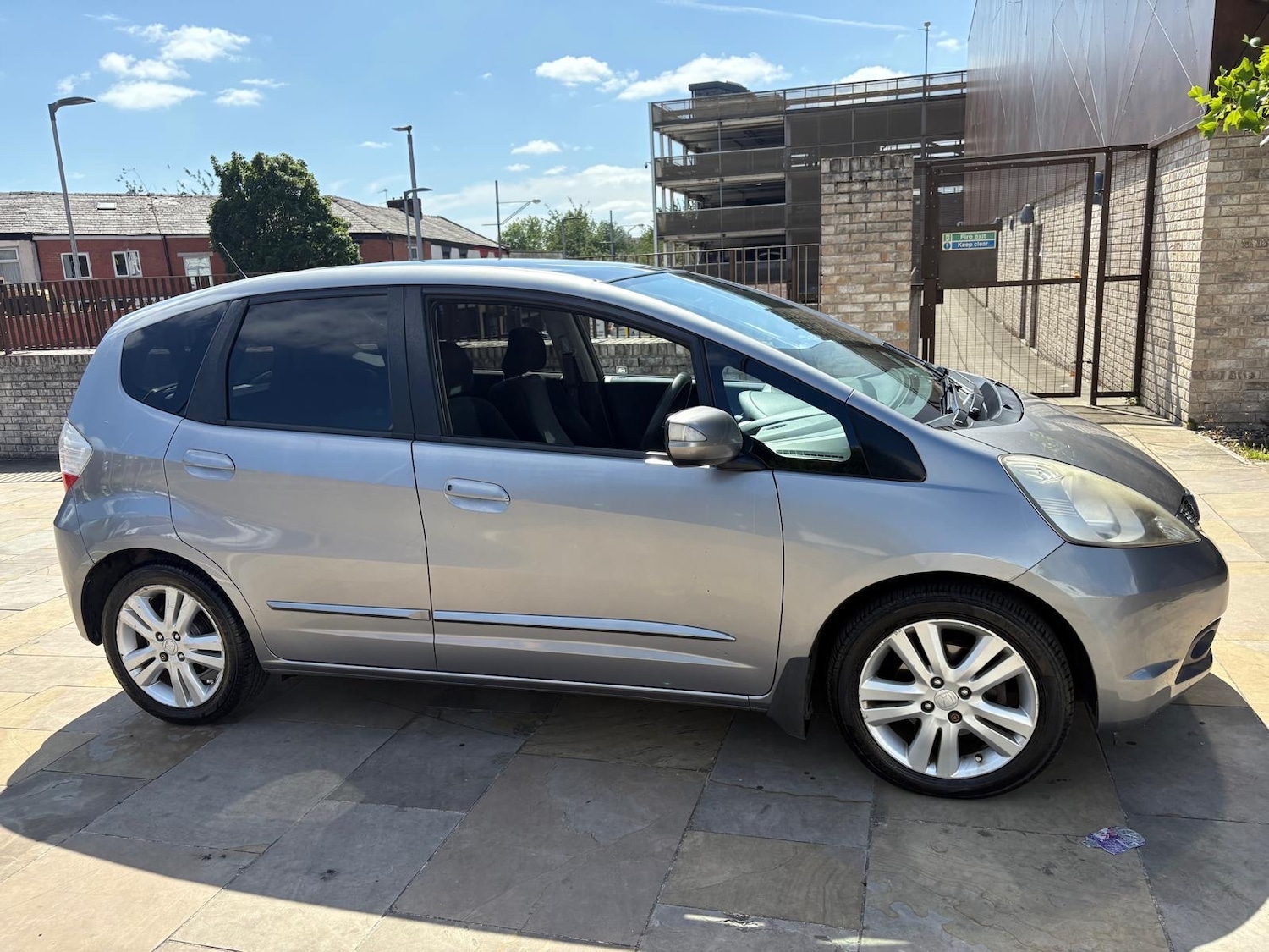 Used Honda Jazz 2009 for sale - 76362331: Photo 2
