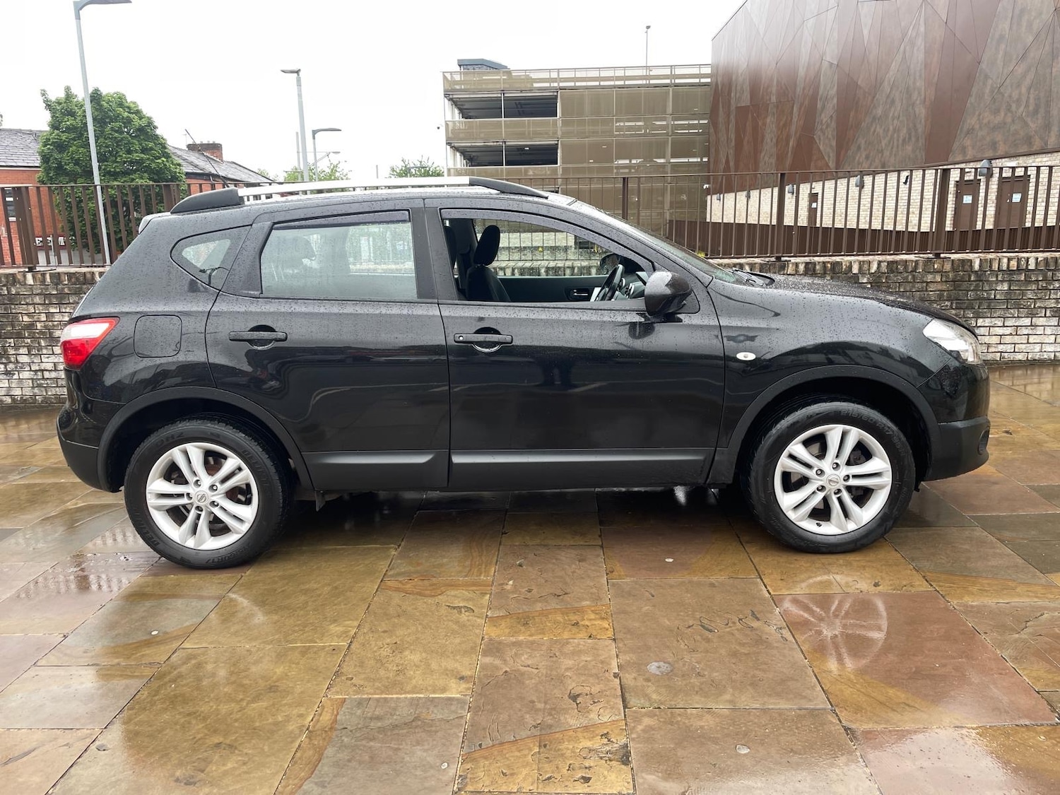 Used Nissan Qashqai 2010 for sale - 76388014: Photo 2