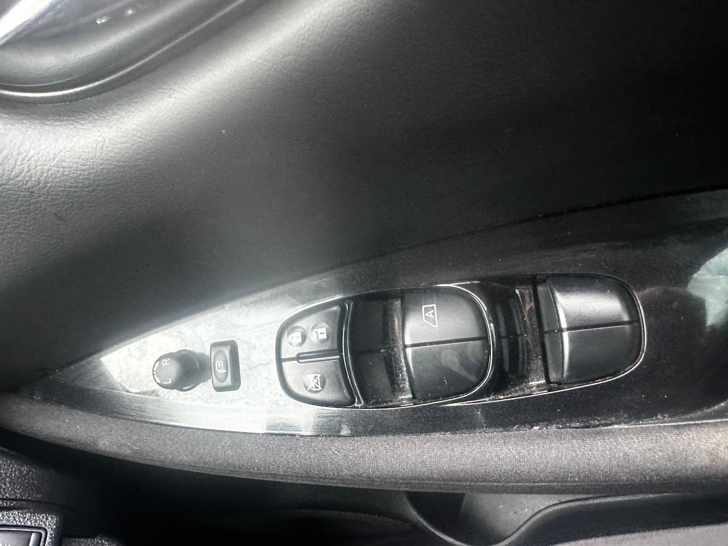 Used Nissan Leaf 2015 for sale - 77286413: Photo 8