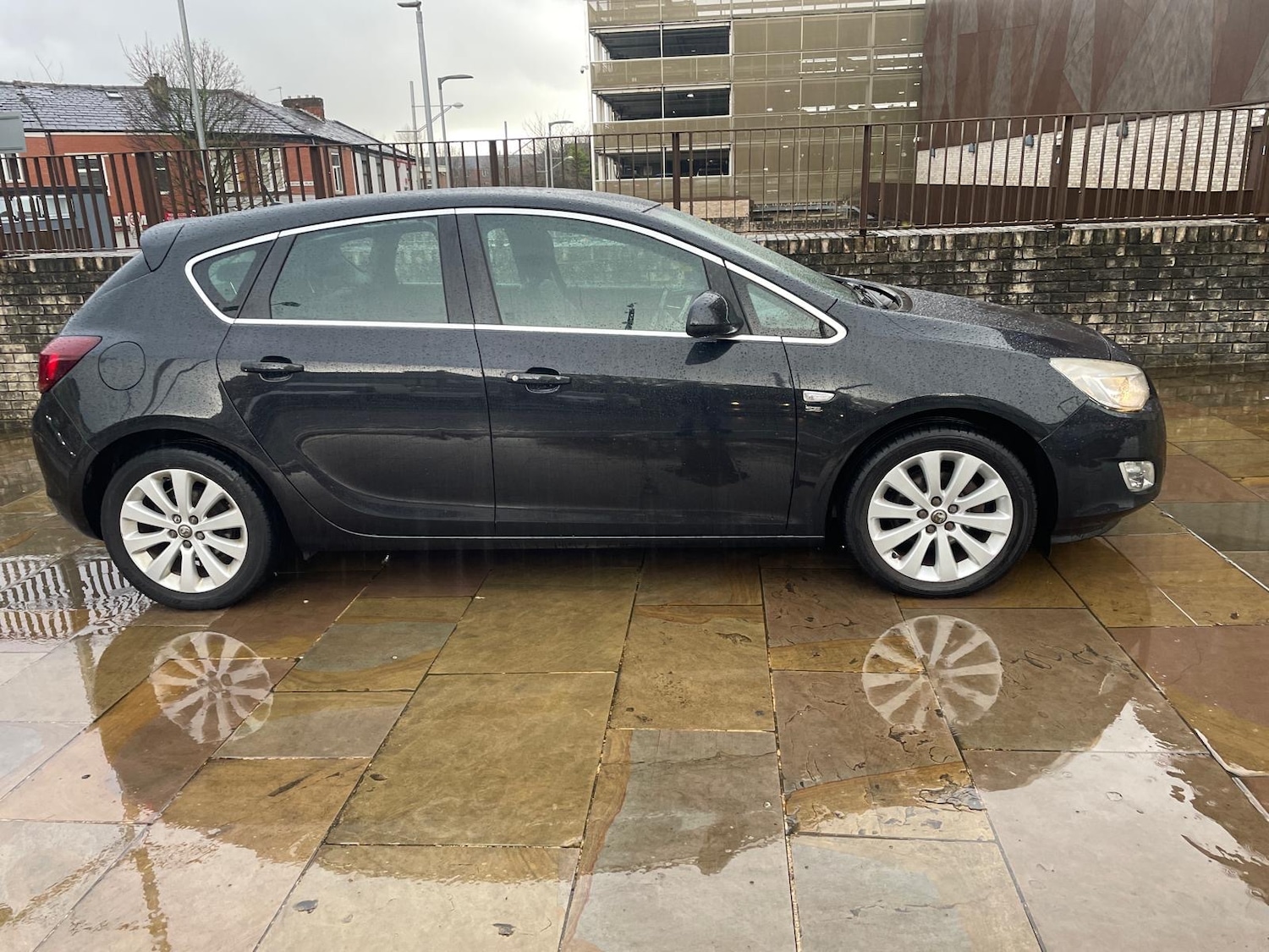 Used Vauxhall Astra 2012 for sale - 76659438: Photo 2