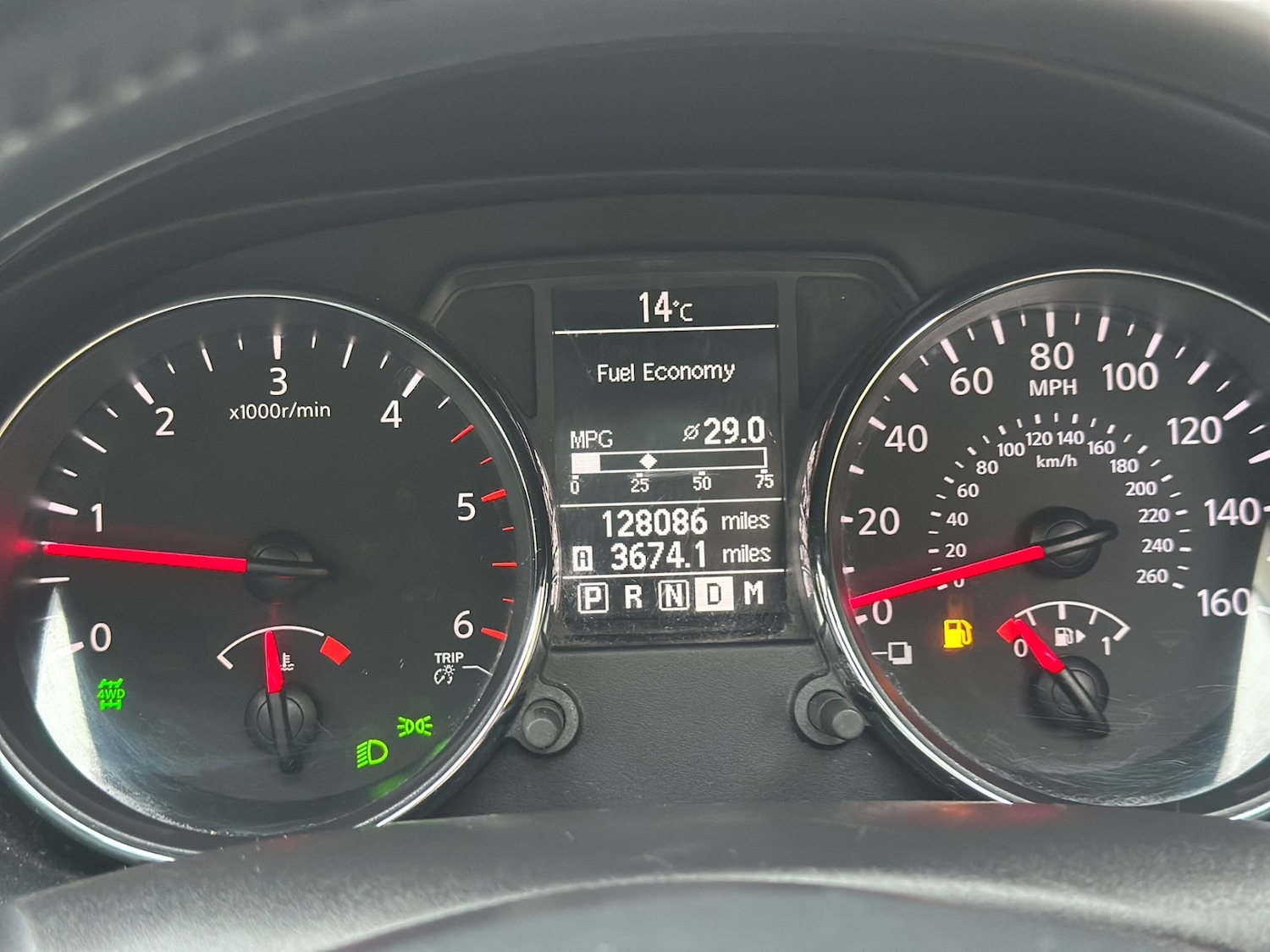 Used Nissan Qashqai 2011 for sale - 76560857: Photo 12