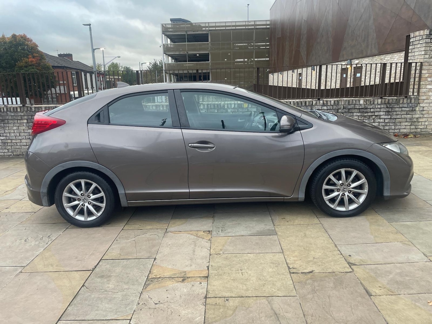 Used Honda Civic 2013 for sale - 76334890: Photo 2