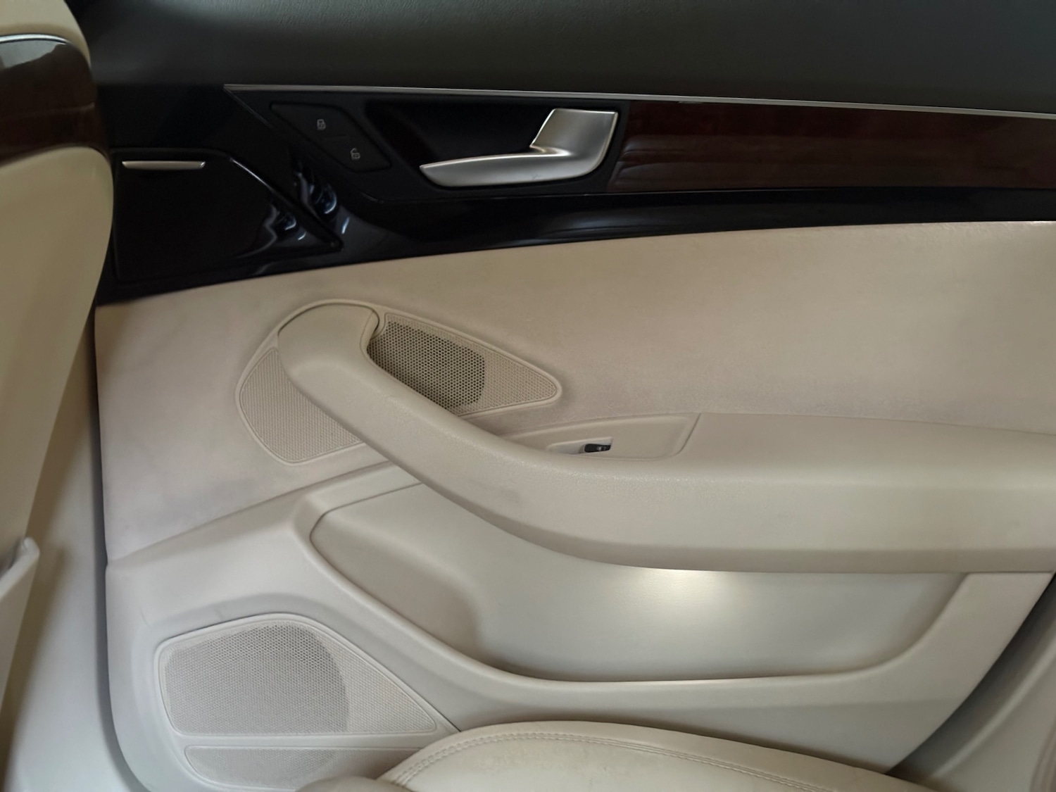 Used Audi A8 2010 for sale - 77426261: Photo 23