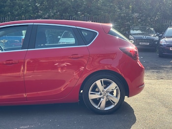 Used Vauxhall Astra 2015 for sale - 79025319: Photo