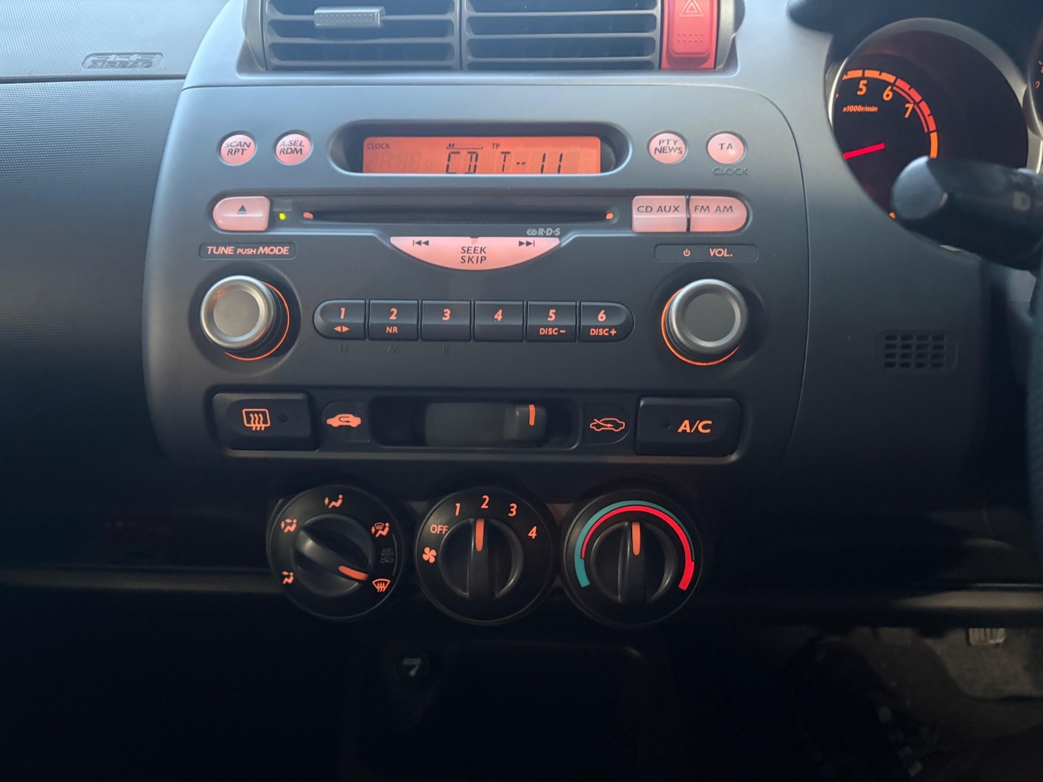 Used Honda Jazz 2004 for sale - 77631303: Photo 11