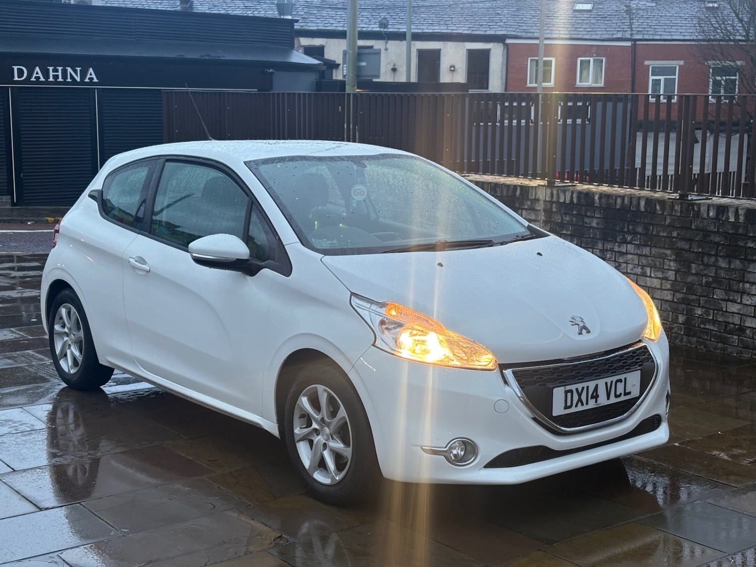 Used Peugeot 208 2014 for sale - 76750265: Photo 1