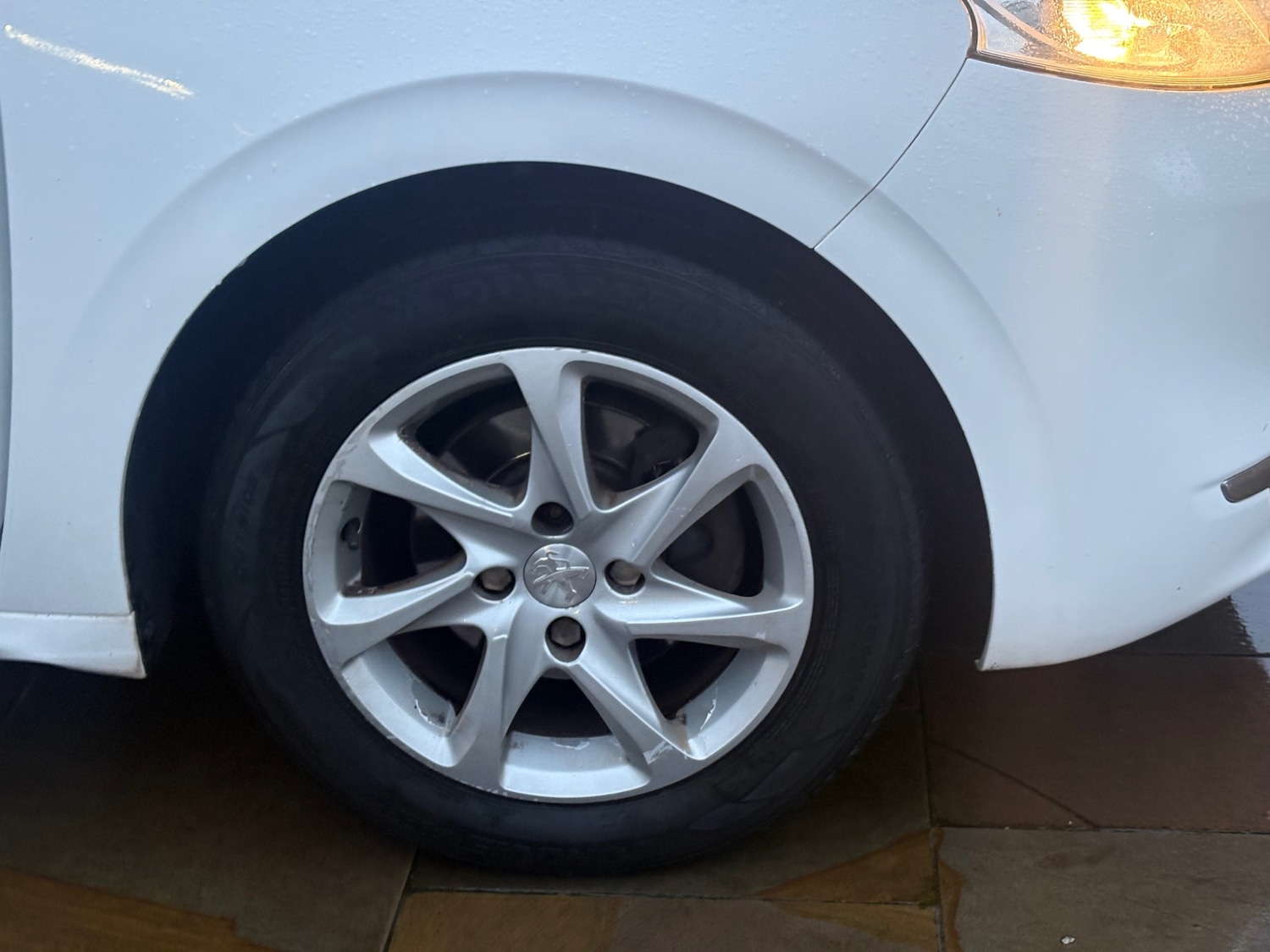 Used Peugeot 208 2014 for sale - 76750265: Photo 12