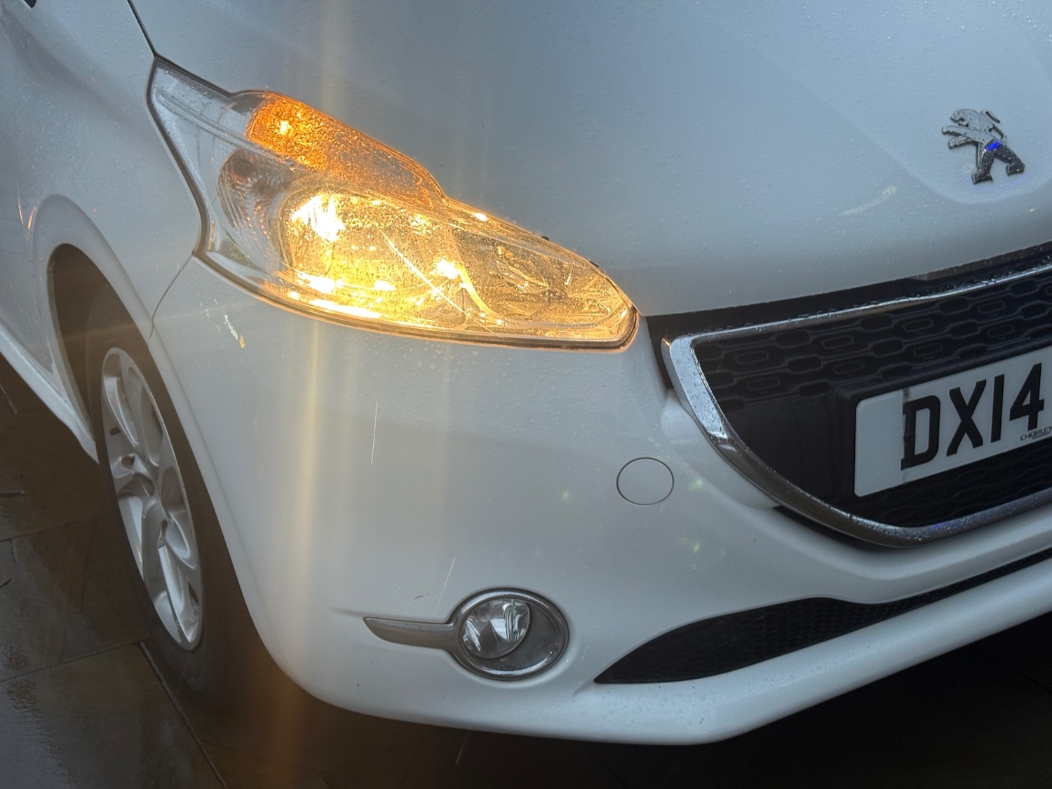 Used Peugeot 208 2014 for sale - 76750265: Photo 9