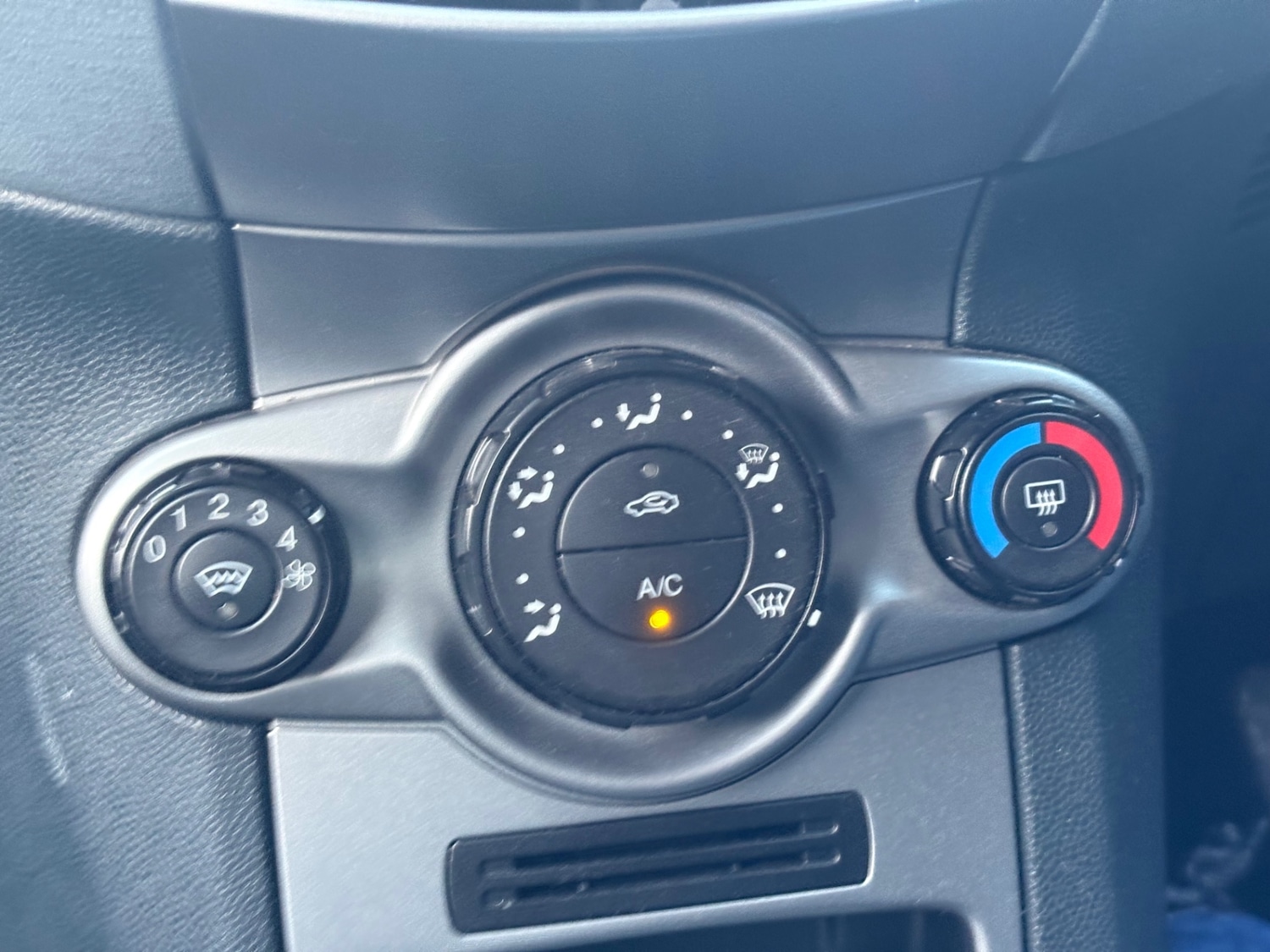 Used Ford Fiesta 2009 for sale - 76924725: Photo 18