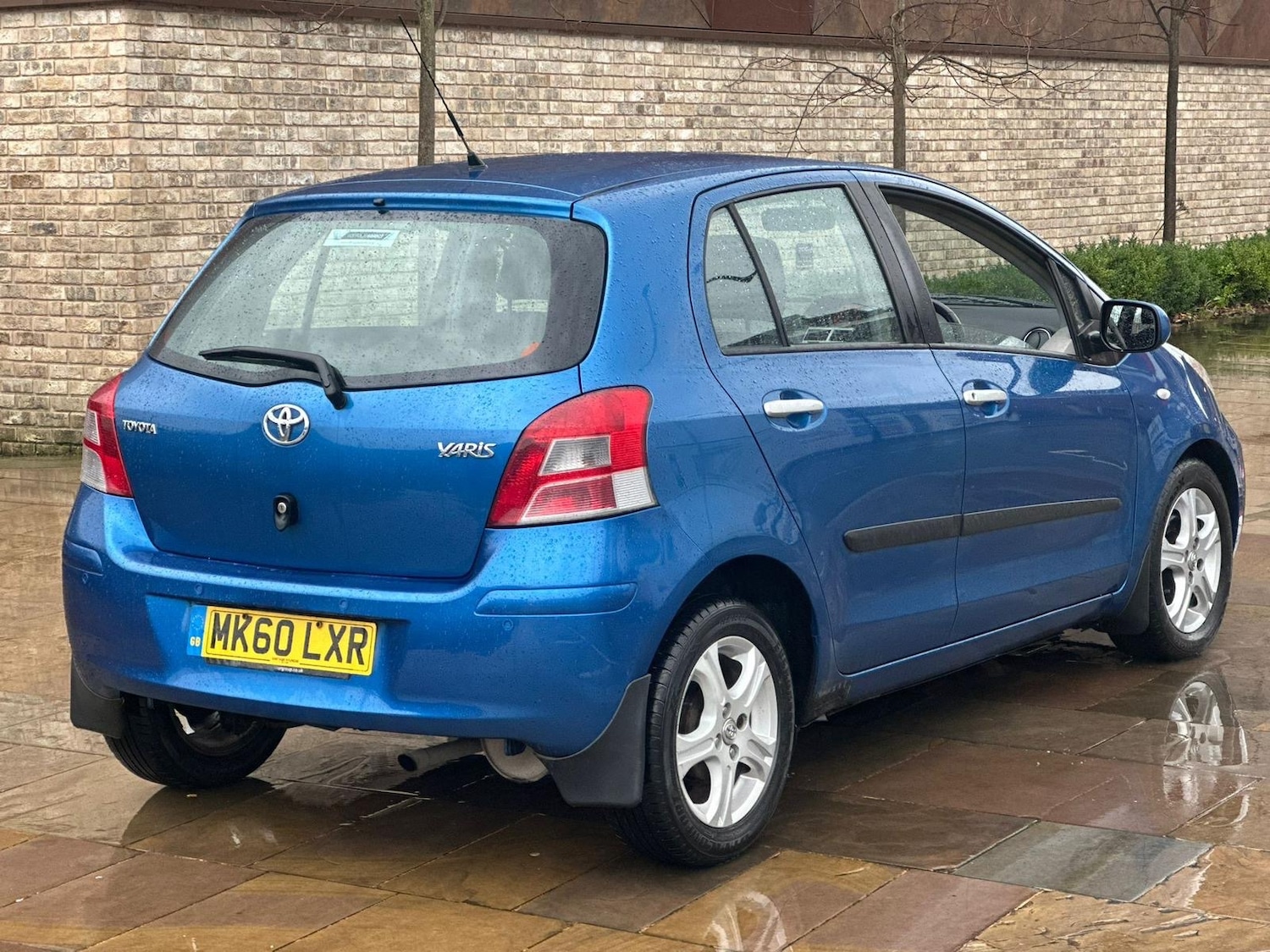 Used Toyota Yaris 2010 for sale - 76900097: Photo 4