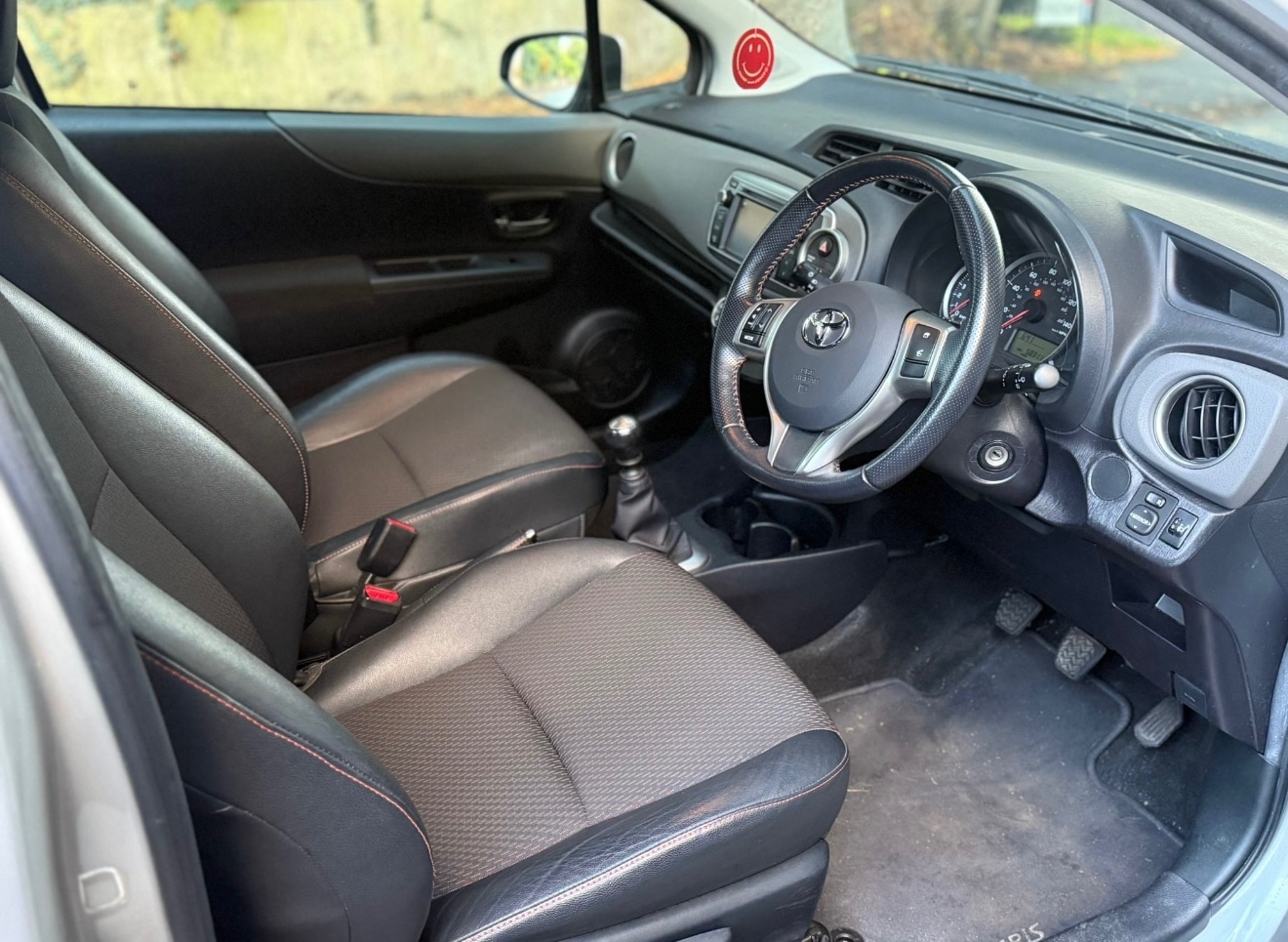 Used Toyota Yaris 2012 for sale - 76411472: Photo 6