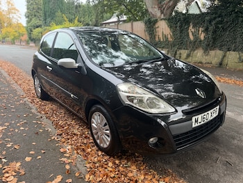 Used Renault Clio 2010 for sale - 76261815: Photo