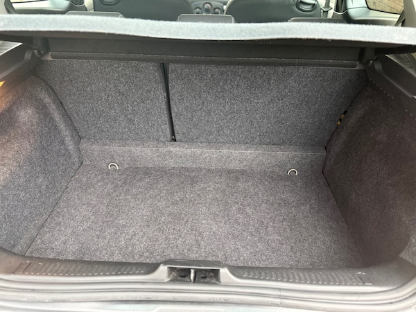 Used Renault Clio 2010 for sale - 76261815: Photo 5