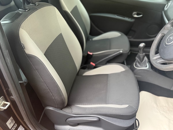 Used Renault Clio 2010 for sale - 76261815: Photo 7