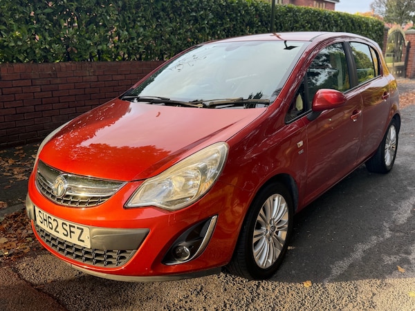 Used Vauxhall Corsa 2012 for sale - 76309617: Photo 2