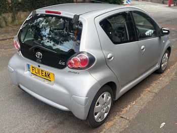 Used Toyota AYGO 2011 for sale - 75376615: Photo