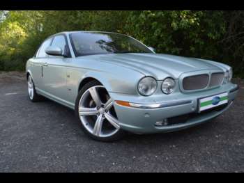 Jaguar, XJR 2000 (3E) 4.0 V8 SUPERCHARGED 4d AUTO-SUPER RARE LOW MILEAGE EXAMPLE-2 FORMER KEEPERS 4-Door