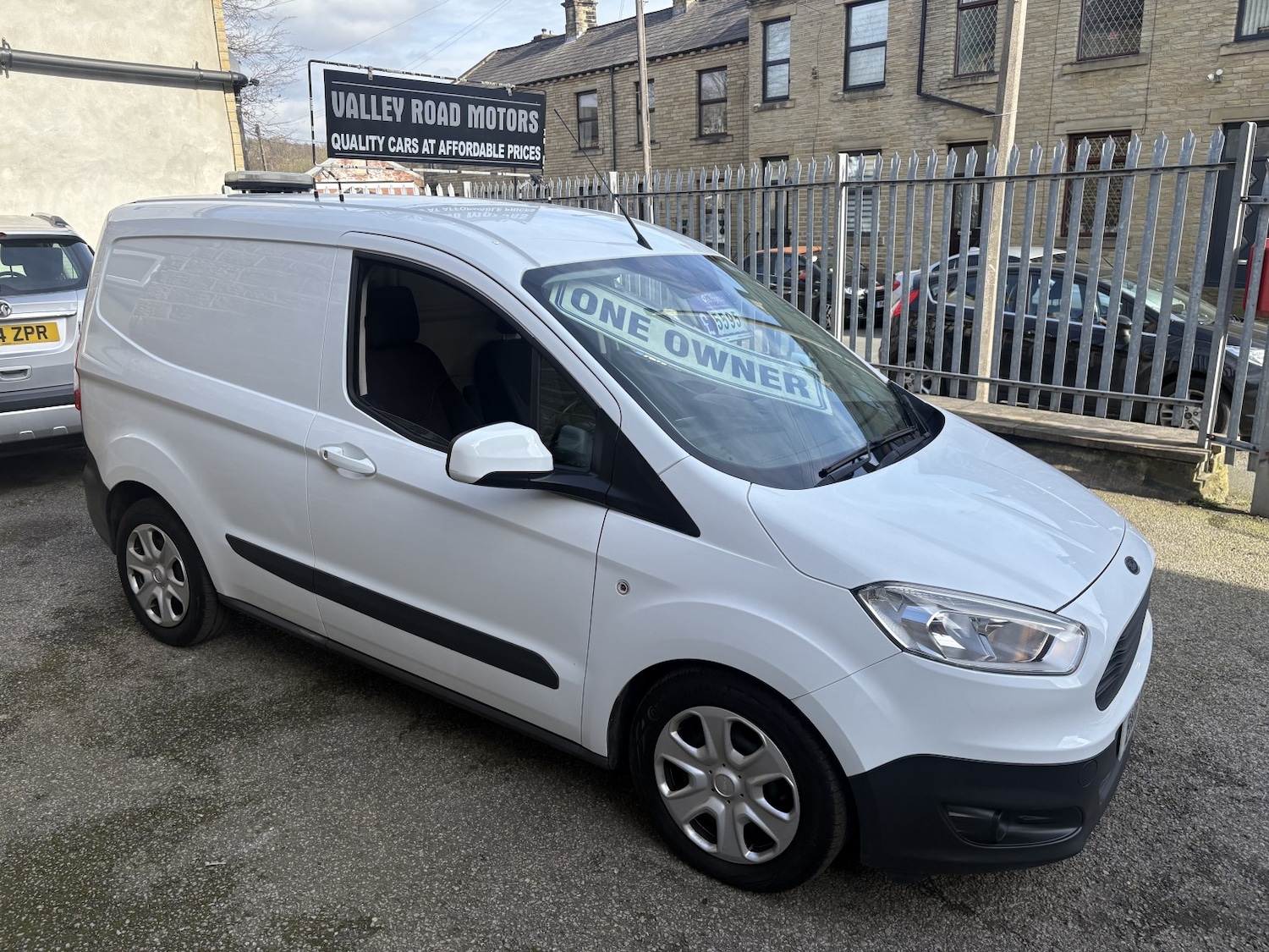 Used Ford Transit Courier 2018 for sale - 78131592: Photo 10