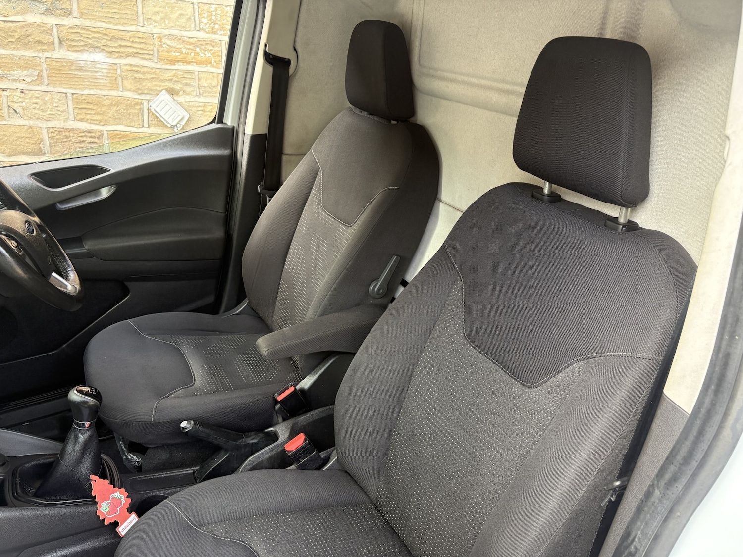 Used Ford Transit Courier 2018 for sale - 78131592: Photo 22