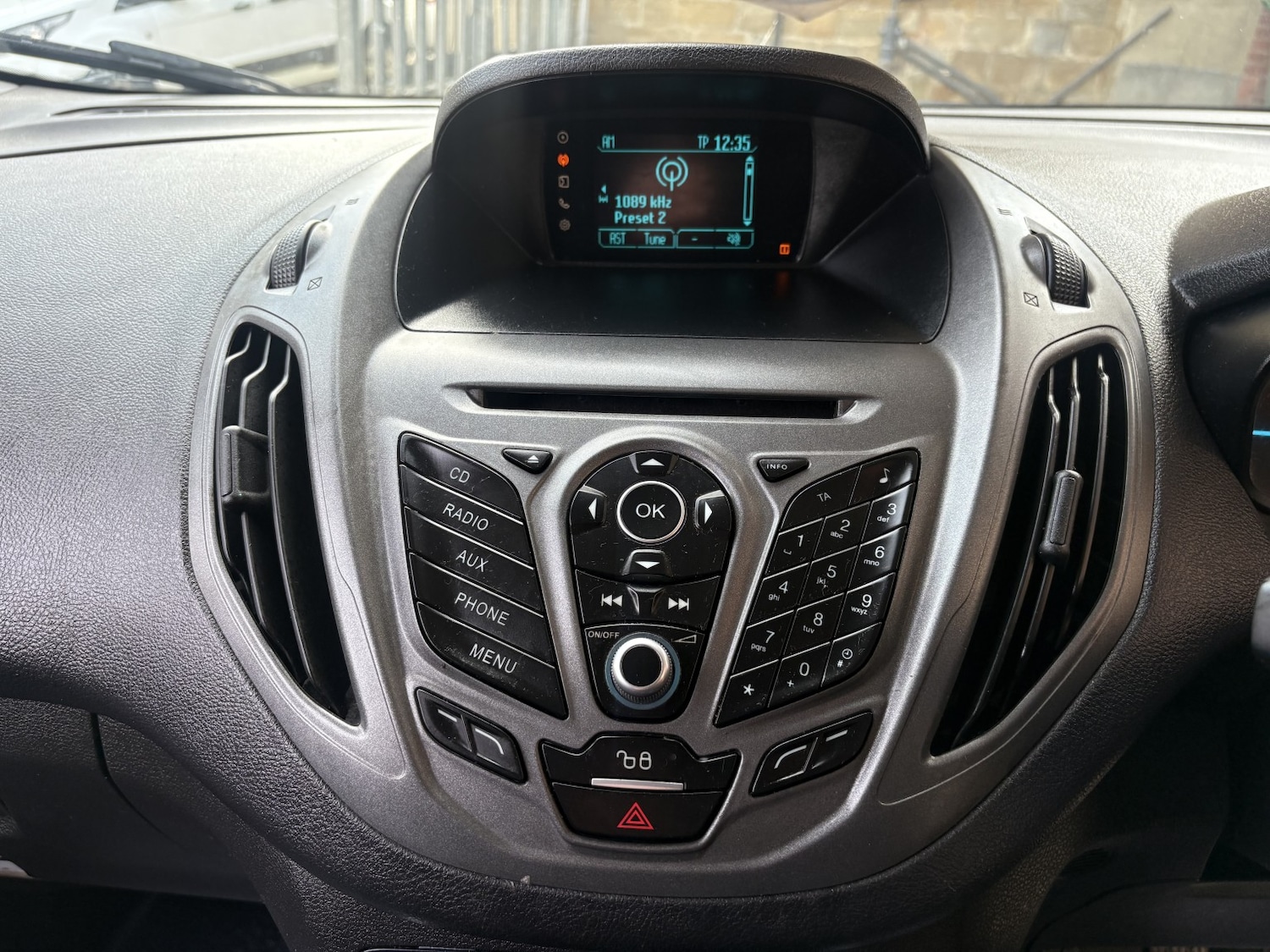 Used Ford Transit Courier 2018 for sale - 78131592: Photo 29