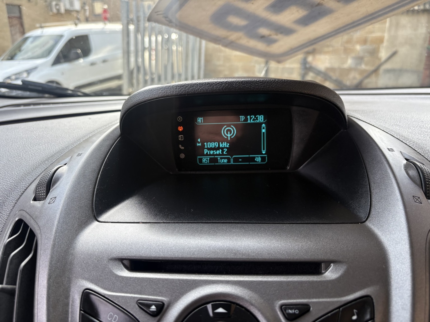 Used Ford Transit Courier 2018 for sale - 78131592: Photo 33