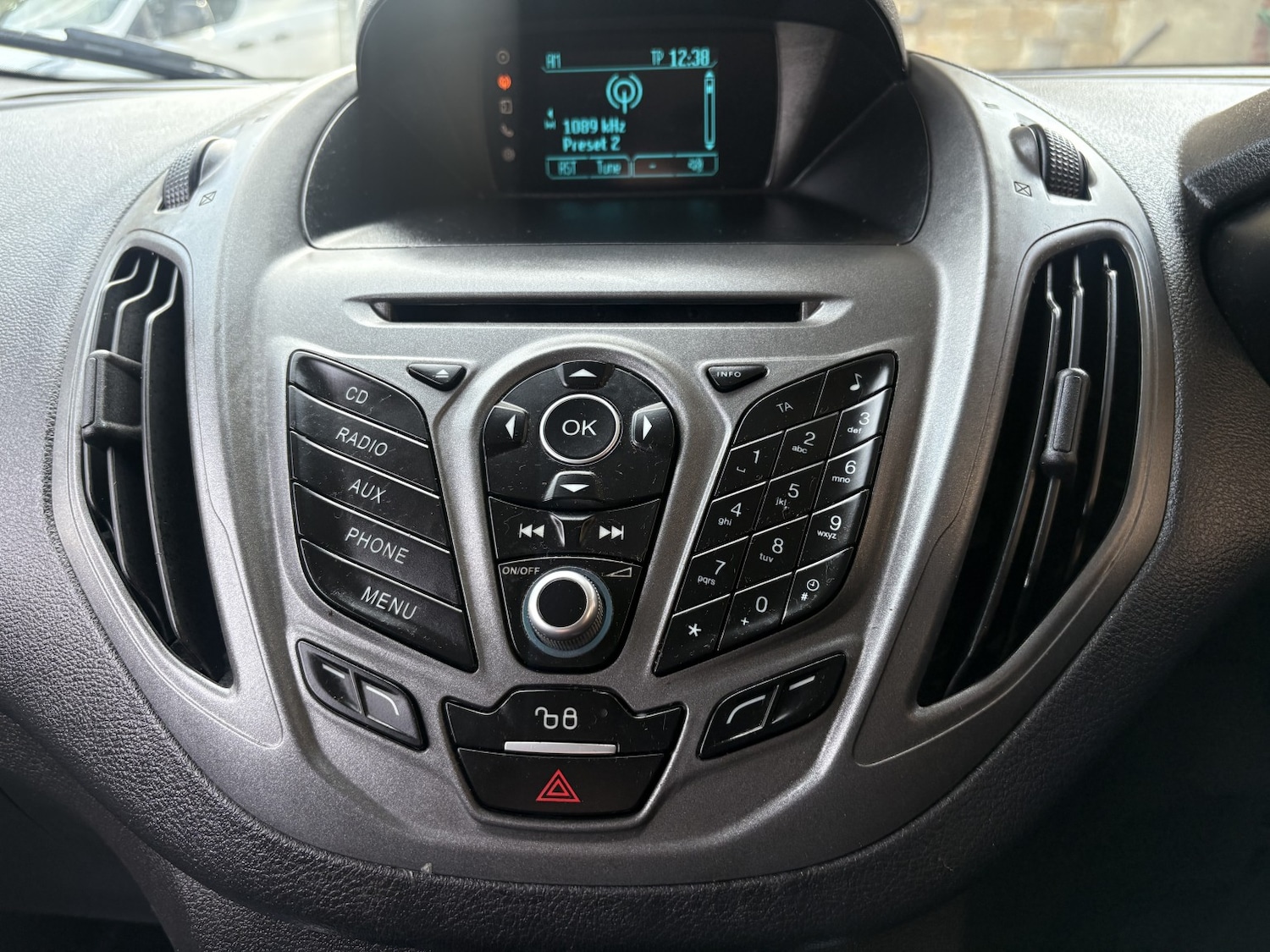 Used Ford Transit Courier 2018 for sale - 78131592: Photo 34