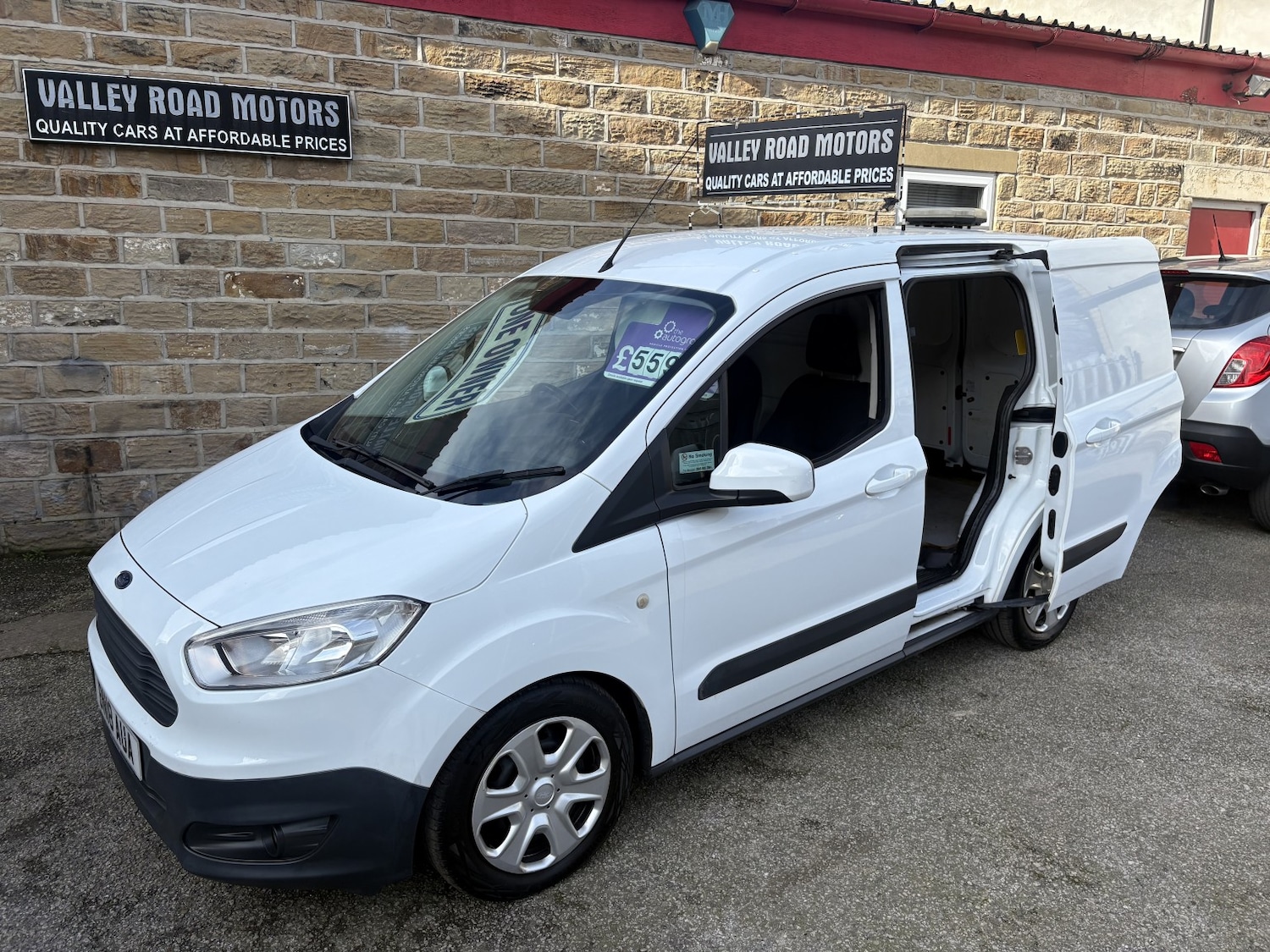 Used Ford Transit Courier 2018 for sale - 78131592: Photo 5