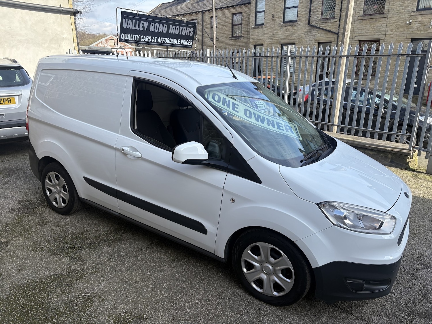 Used Ford Transit Courier 2018 for sale - 78131592: Photo 9