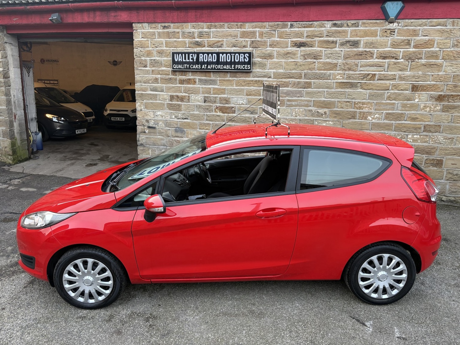 Used Ford Fiesta 2014 for sale - 77766467: Photo 4