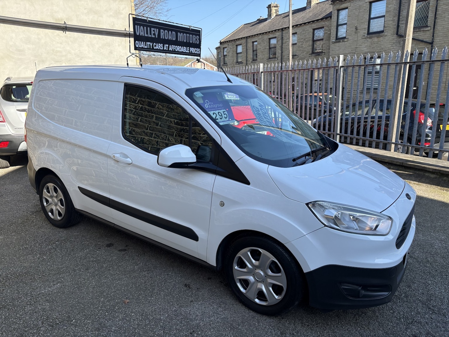 Used Ford Transit Courier 2017 for sale - 78131584: Photo 10