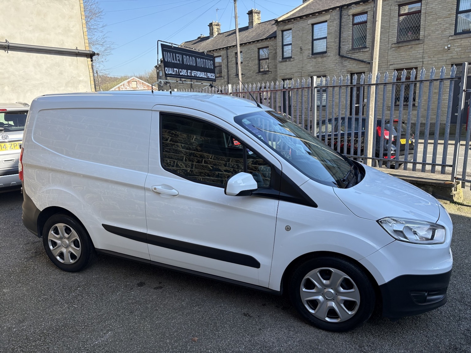Used Ford Transit Courier 2017 for sale - 78131584: Photo 11