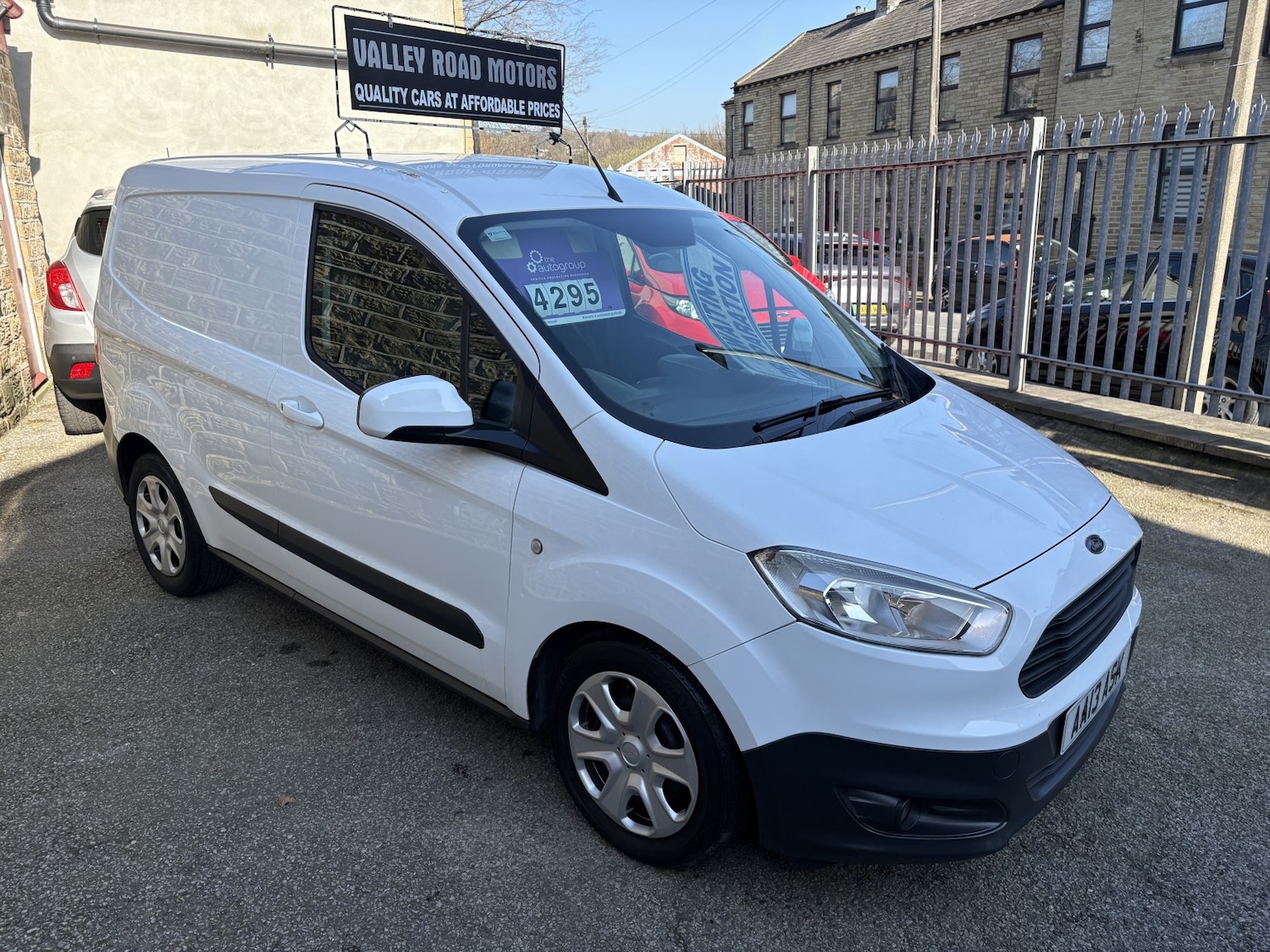 Used Ford Transit Courier 2017 for sale - 78131584: Photo 9