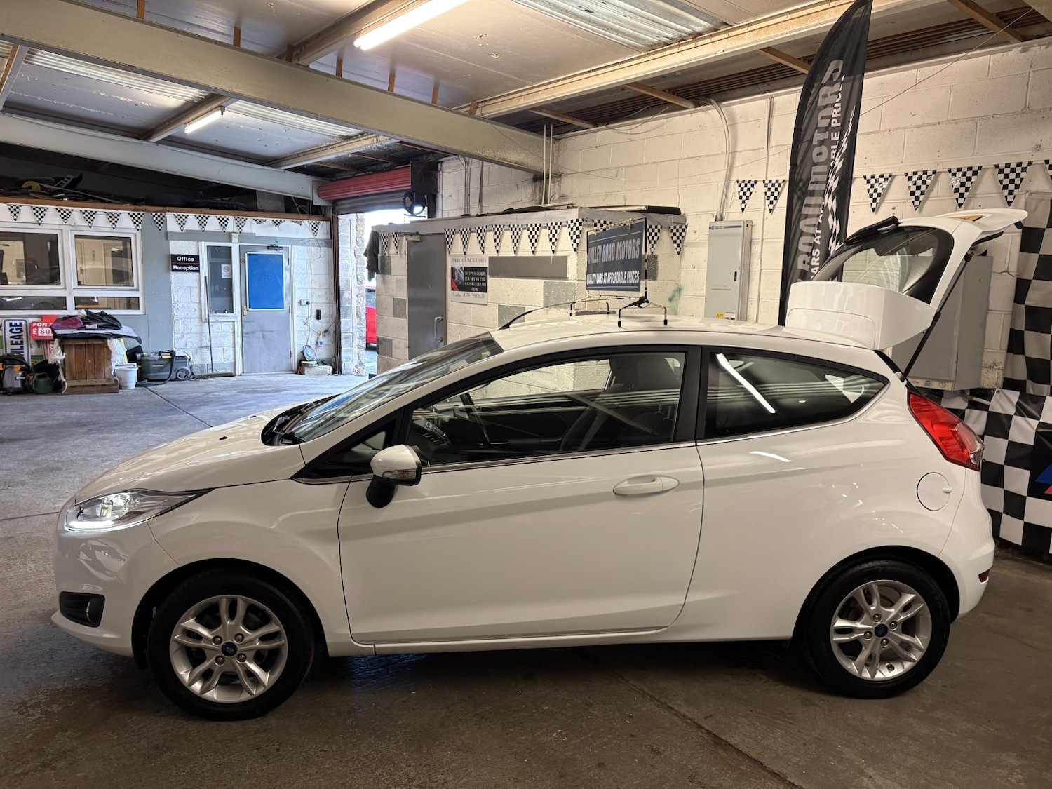 Used Ford Fiesta 2015 for sale - 76430957: Photo 9