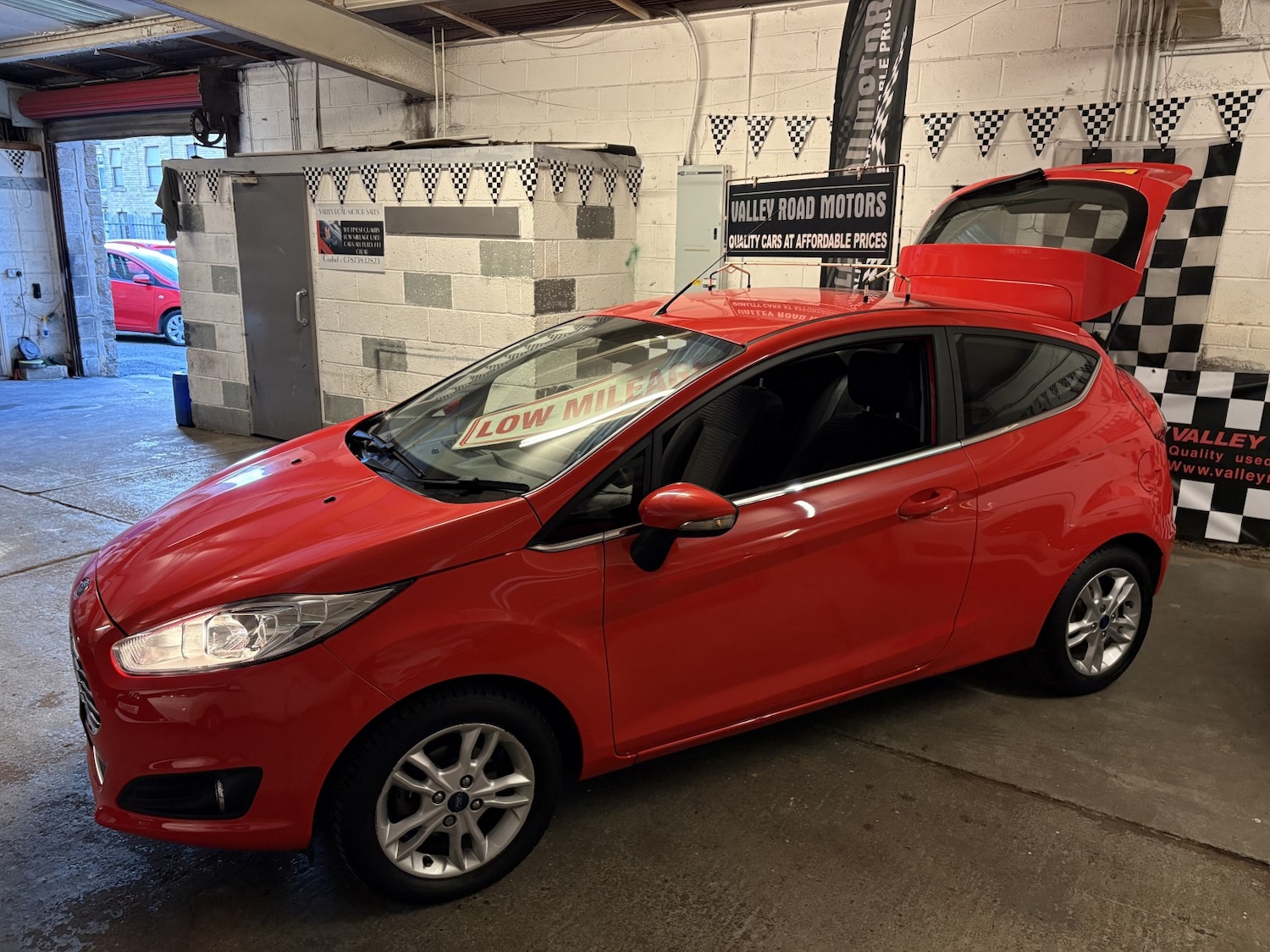 Used Ford Fiesta 2014 for sale - 76347204: Photo 9