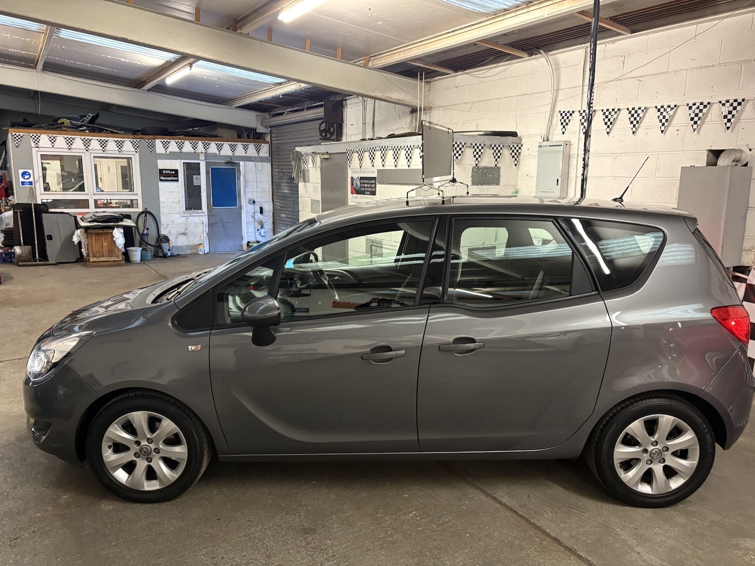 Used Vauxhall Meriva 2016 for sale - 76712558: Photo 9