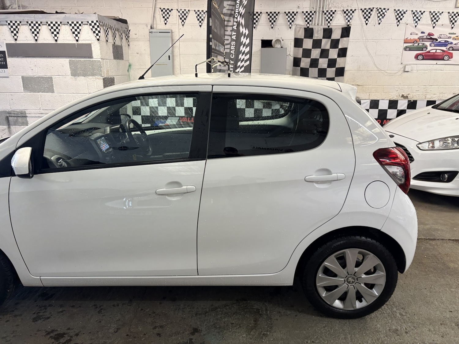 Used Peugeot 108 2016 for sale - 77864874: Photo 12