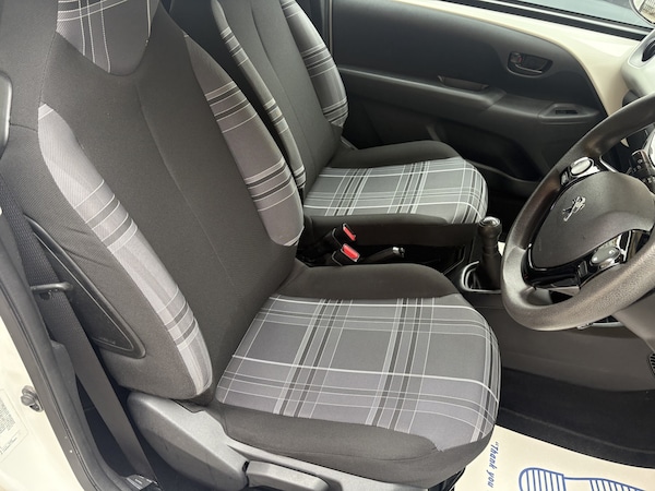 Used Peugeot 108 2017 for sale - 76286992: Photo 12