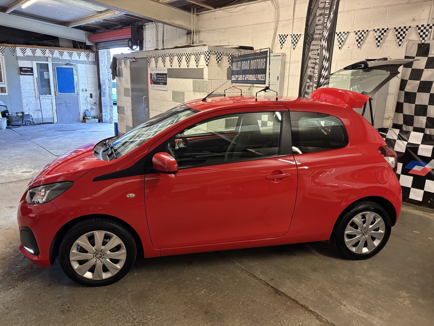 Used Peugeot 108 2016 for sale - 76565147: Photo 11
