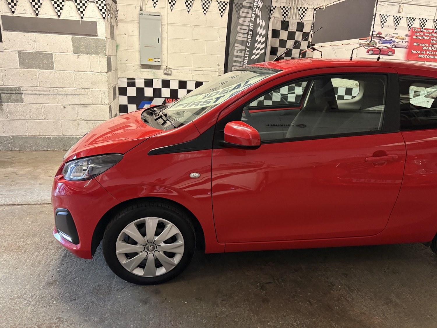 Used Peugeot 108 2016 for sale - 76565147: Photo 18