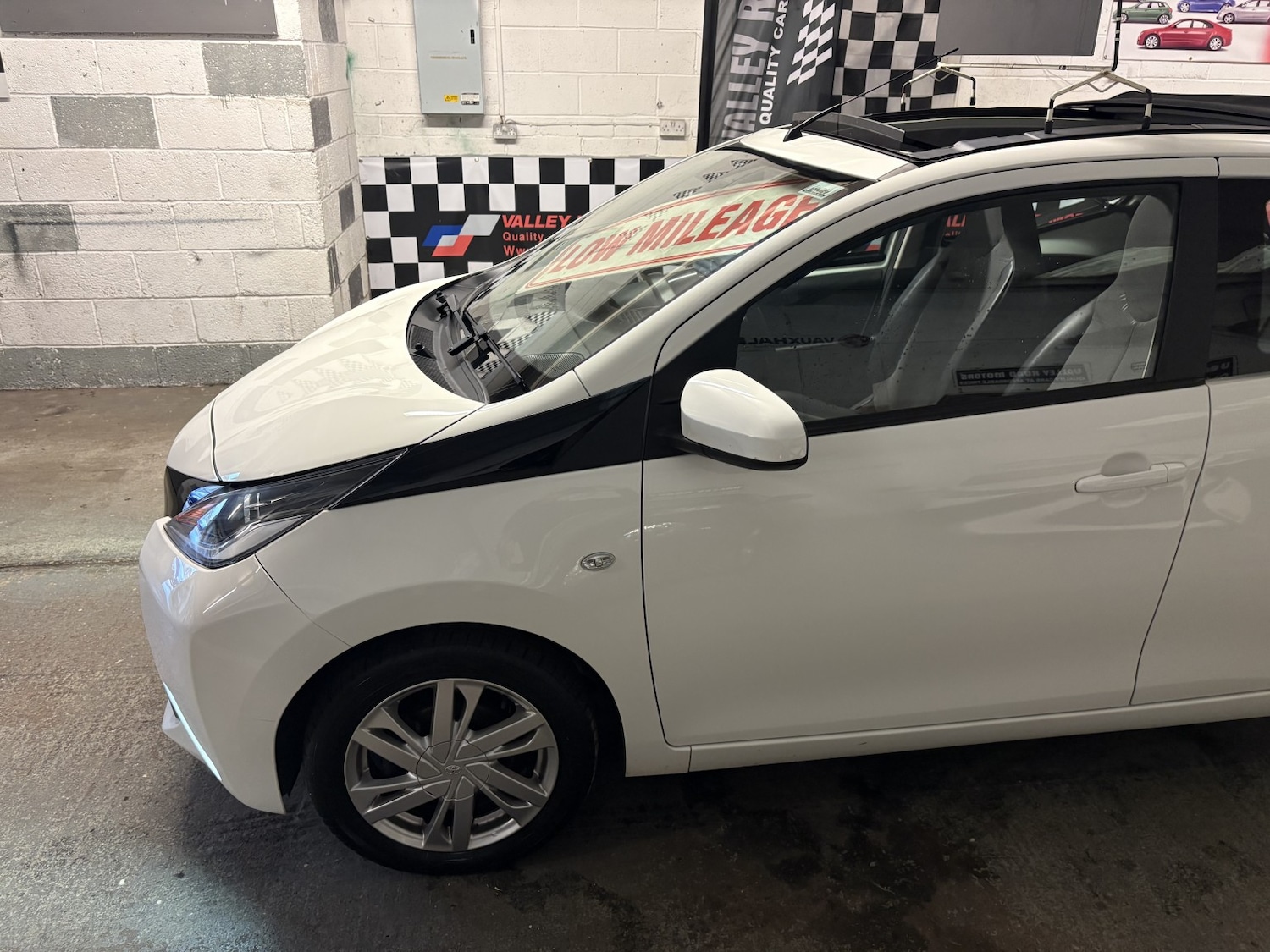 Used Toyota AYGO 2015 for sale - 76769620: Photo 16